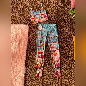 Gorgeous yoga democracy set worn once